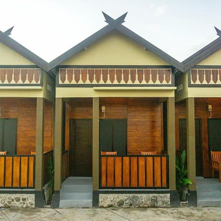 Grand Khalifah Guesthouse Sumbawa Екстериор снимка