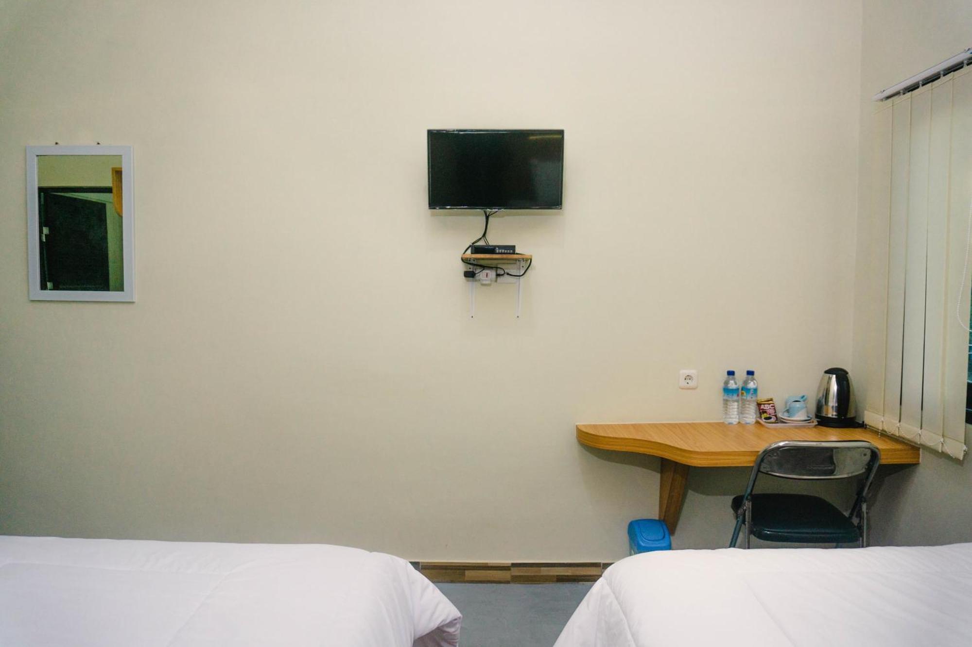 Grand Khalifah Guesthouse Sumbawa Екстериор снимка
