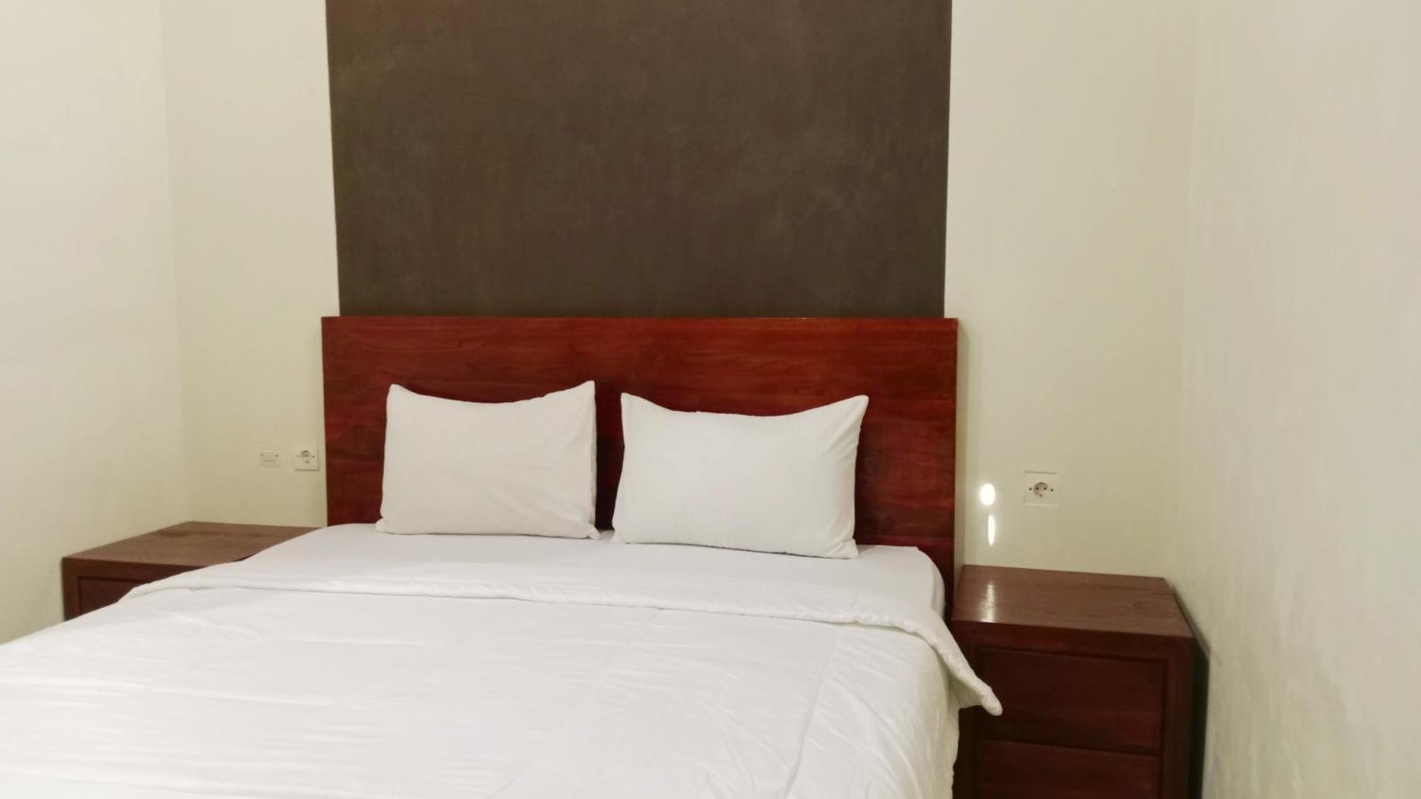 Grand Khalifah Guesthouse Sumbawa Екстериор снимка